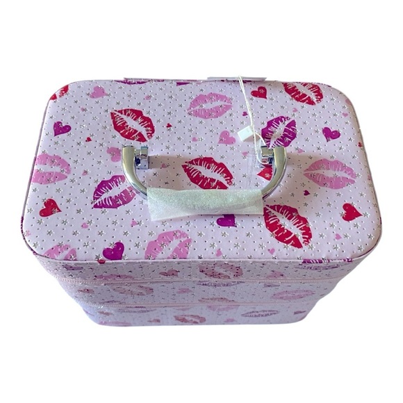 NWT-BLUSH CRUSH-MAKEUP CASE & TWO MAKEUP BAGS - Picture 3 of 7